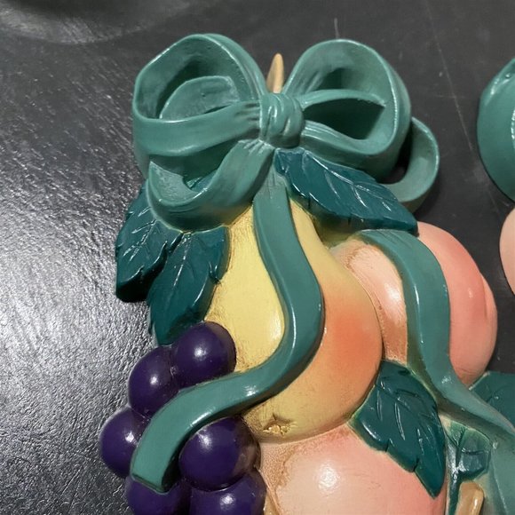 VINTAGE BURWOOD PLAQUES FRUIT SWAG KITCHEN DECOR WALL ART 1995 SET OF 2 - Picture 2 of 8